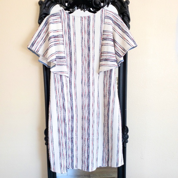 SOLD Akemi & Kin Textured Ruffle Sleeve Dress - Picture 3 of 6